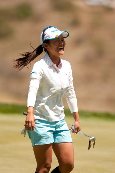 LPGA三圣母锦标赛首轮 宫里蓝沙坑救球