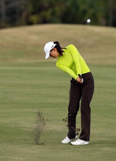 图文-2009LPGA资格学校次轮 魏圣美攻击果岭