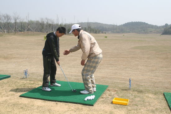 金沙湾乡村俱乐部2013年第一届家庭日活动